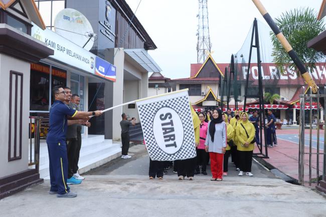 TNI-Polri Inhil Olahraga Bersama Serangkaian Hari Bhayangkara ke 78